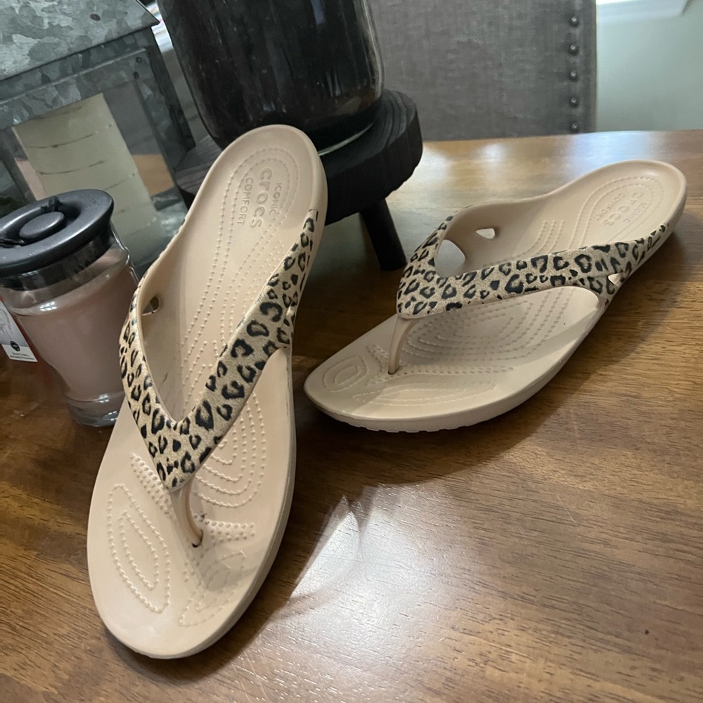 Crocs Kadee II leopard sandals
